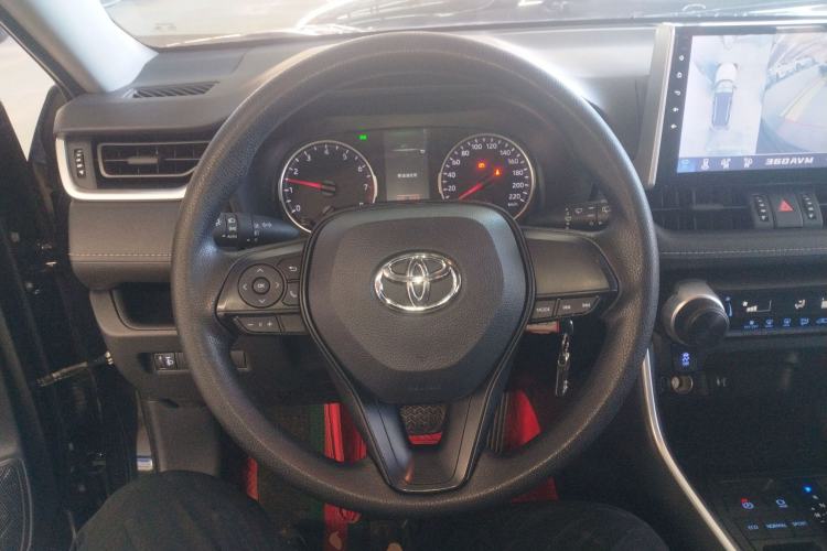 Used Toyota Wildlander 2022 Updated Version 2.0L CVT Two-Wheel Drive Leading Edition