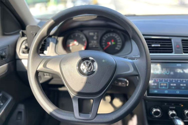 Used Volkswagen Lavida 2017 1.6L Automatic Fashion Edition
