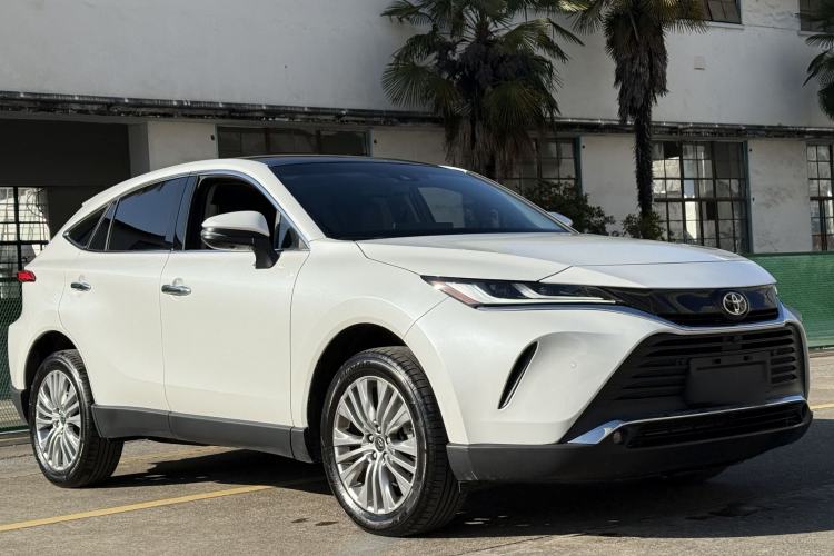 Used Toyota Harrier 2023 2.0L CVT Two-Wheel Drive Deluxe Edition
