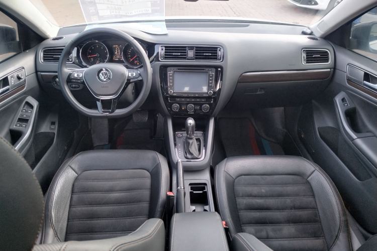 Used Volkswagen Sagitar 2015 230TSI Automatic Luxury Model