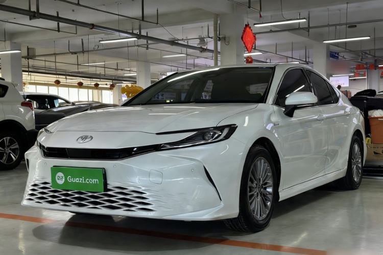 Used Toyota Camry 2024 Dual-Motor 2.0 HE Elite Edition