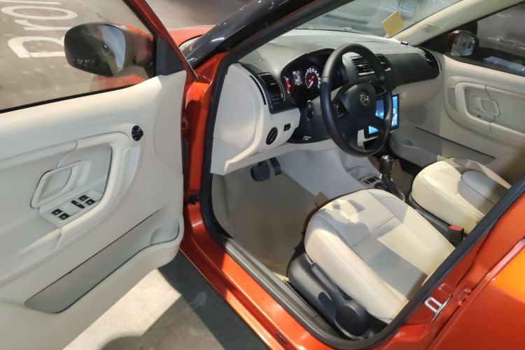 Used Skoda Fabia 2014 1.4L Automatic Crystal Edition