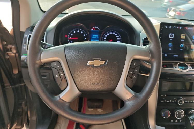Used Chevrolet Captiva 2015 2.4L Two-Wheel Drive Urban Version 7 Seats
