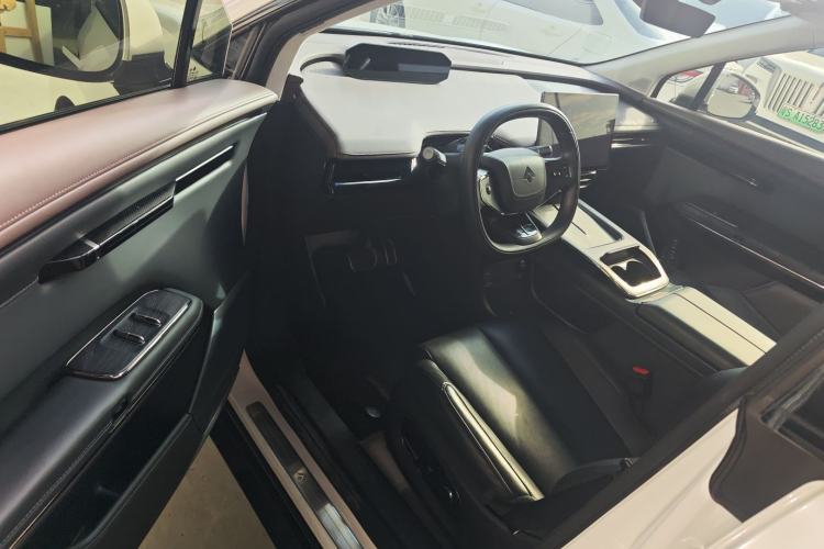 Used  HT 2023 670 Rear-Drive Ultra-High Voltage Version
