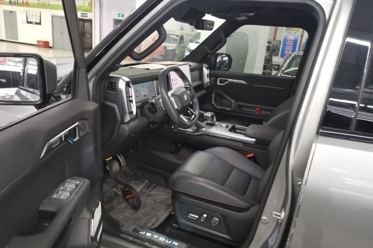 Used JETOUR Traveler 2024 2.0T All-Wheel-Drive Silver Dragon Wings