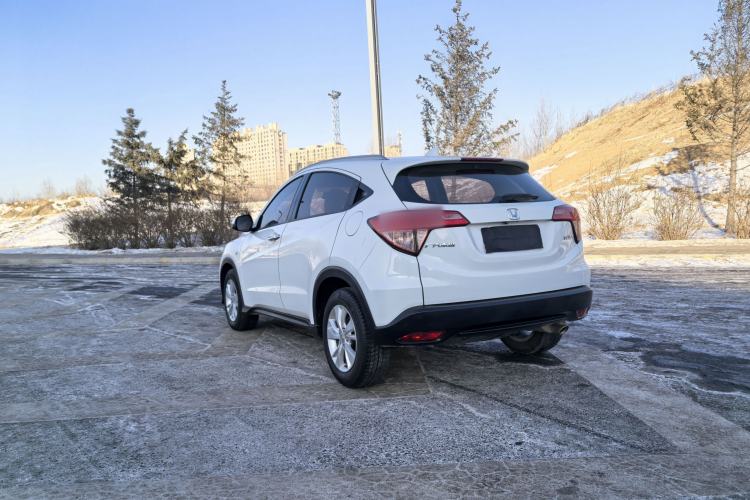 Used Honda Vezel 2015 1.8L CVT 2WD Elite Model
