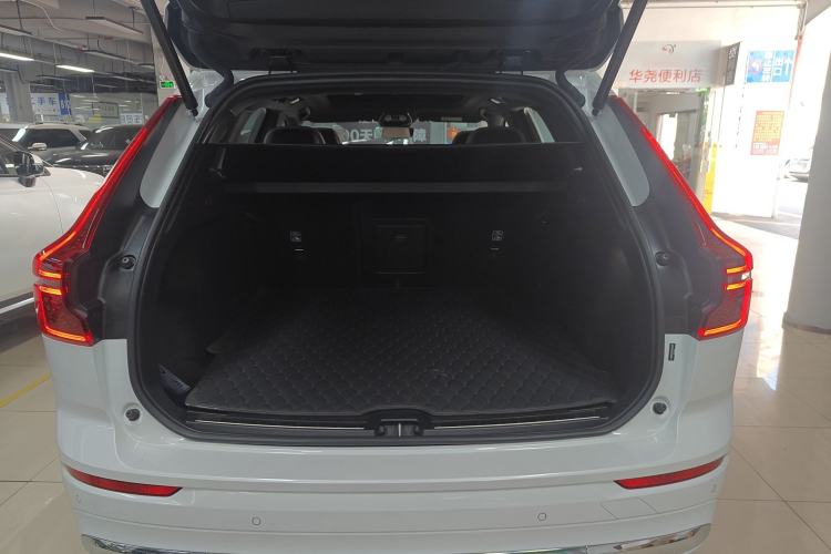 Used Volvo XC60 2026 B5 4x4 Smart Luxury Edition
