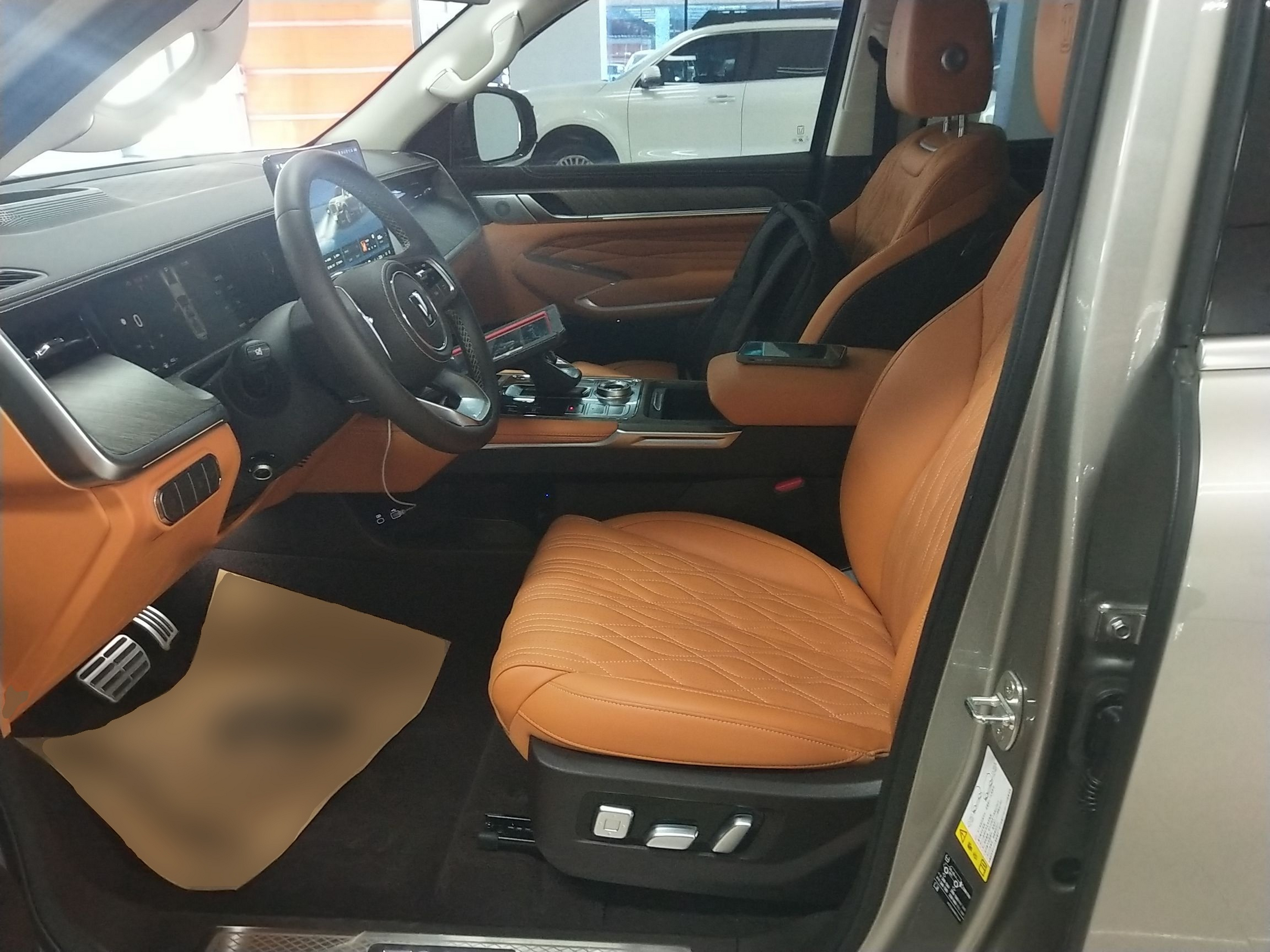 المقاعد الأمامية داخل السيارة