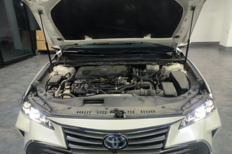 Used Toyota Avalon 2019 Dual-Engine 2.5L Luxury Edition China VI Standard
