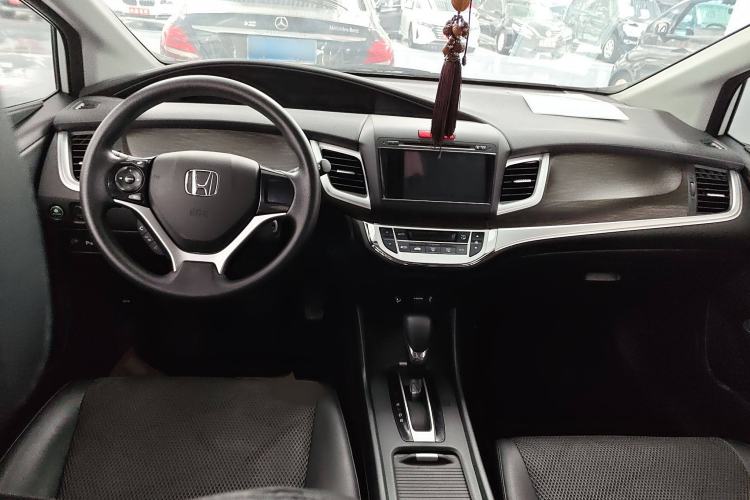 Used Honda Jade 2013 1.8L automatic Comfort version 5 seats
