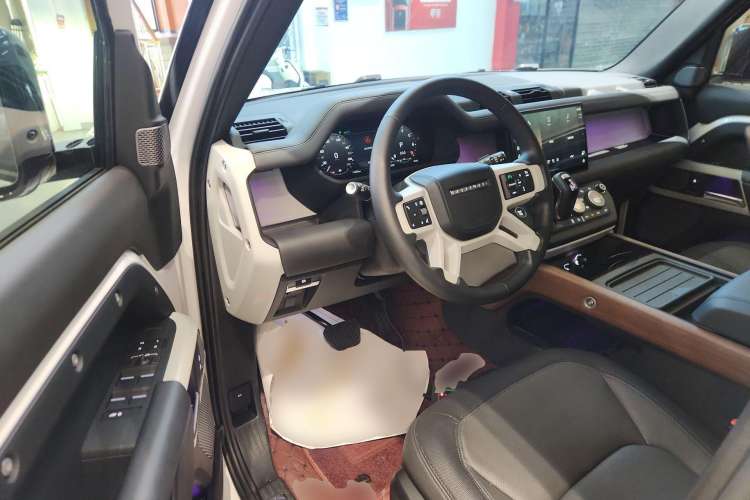 Used Land Rover Defender 2024 110 3.0T P400 X-DYNAMIC HSE
