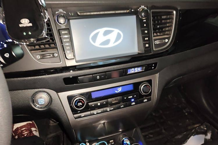 Used Hyundai Mistra 2014 1.8L Automatic Smart GLS
