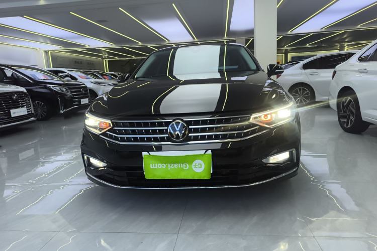 Used Volkswagen Magotan 2023 2 Million Units Commemorative Edition 330TSI DSG Luxury Version