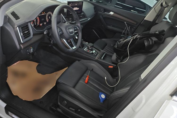 Used Audi Q5L 2022 40T Fashionable and Elegant Model
