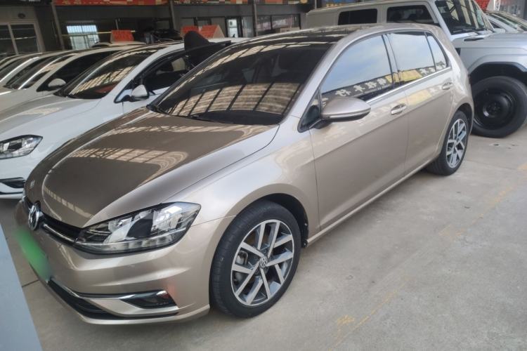 Used Volkswagen Golf 2018 230TSI Automatic Luxury Version
