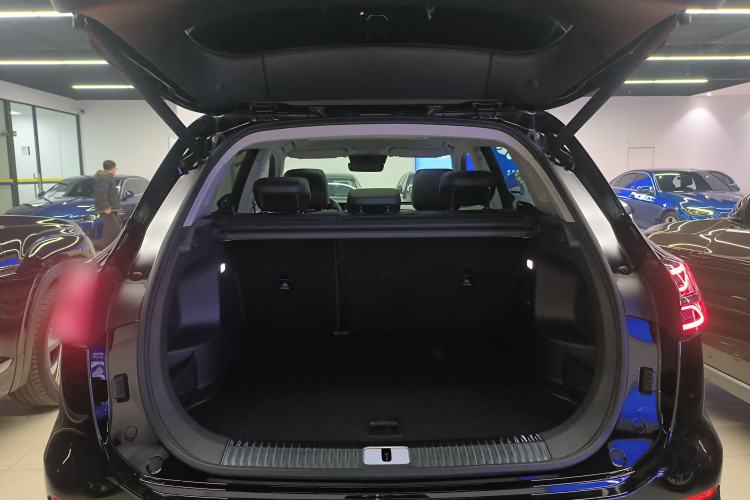 Used Hongqi HS5 2023 2.0T Four-Wheel Drive Flagship Pro Edition
