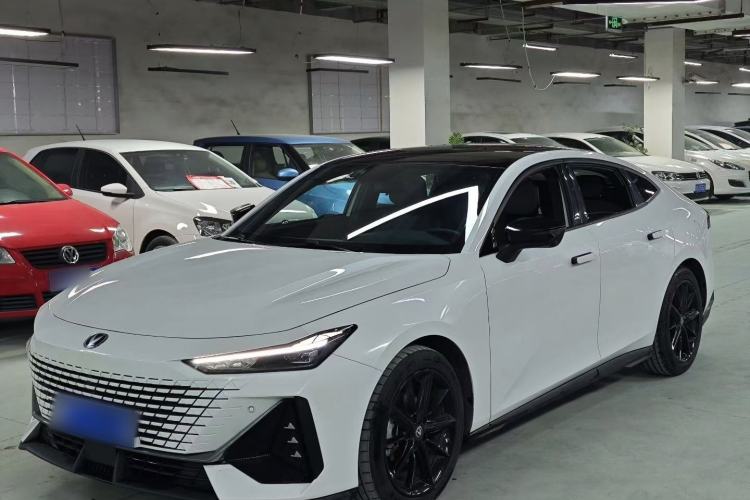 Used Changan UNI-V 2022 1.5T Prestige Version