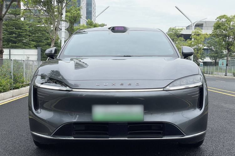 Used Hima Luxeed R7 2024 All-Electric 802 km Max
