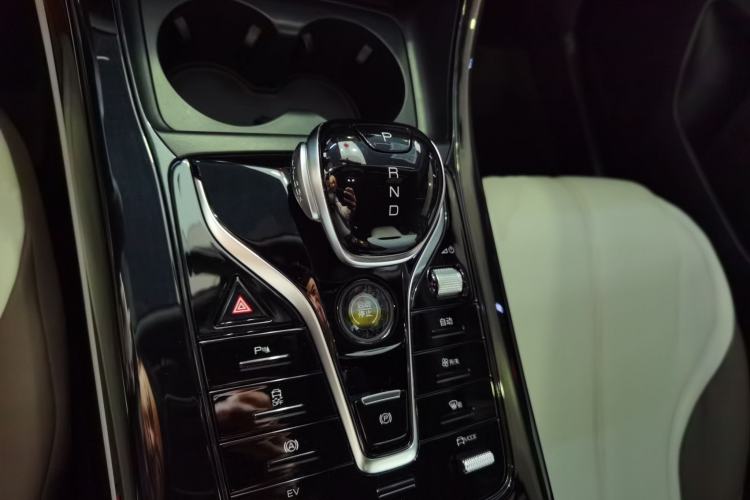 Used BYD Qin PLUS 2024 HONOR Edition DM-i 55KM Leading Model
