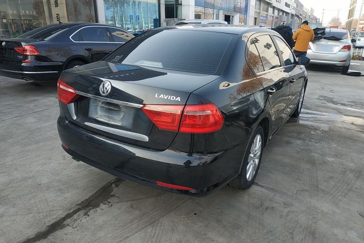 Used Volkswagen Lavida 2013 Restyled Classic 1.6L Manual Comfort Edition