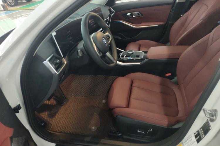 Used BMW i3 2024 eDrive 35 L
