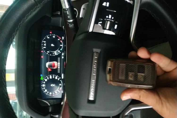 Used Land Rover Range Rover Evoque 2021 Range Rover Velar L 249PS R-Dynamic First Edition
