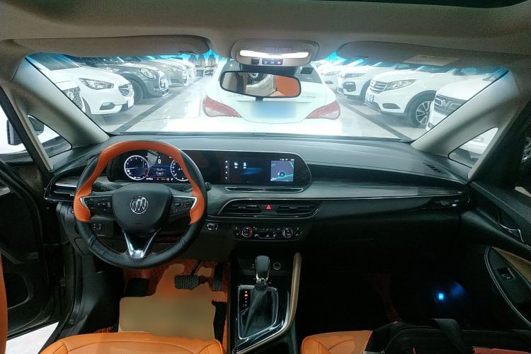 Used Buick GL6 2021 323T Mild Hybrid Connect Prestige Model
