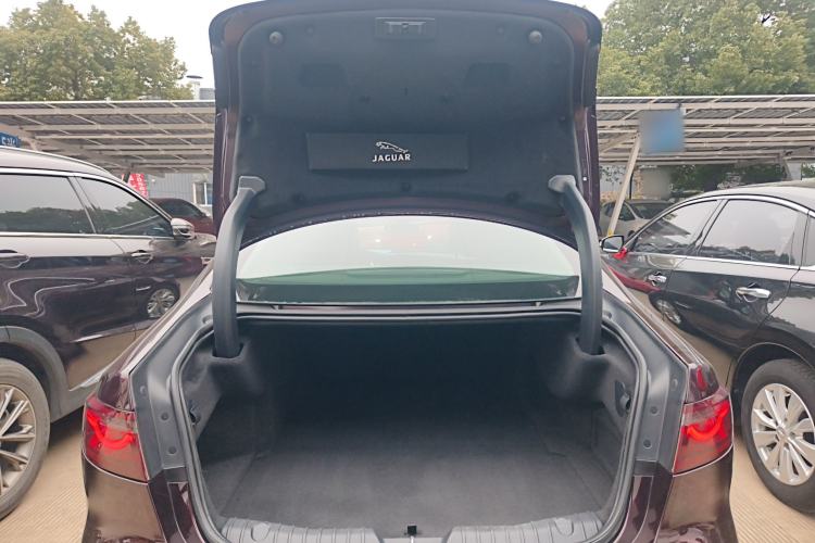 Used Jaguar XFL 2020 XFL 2.0T P200 Two-Wheel-Drive Windflower Edition