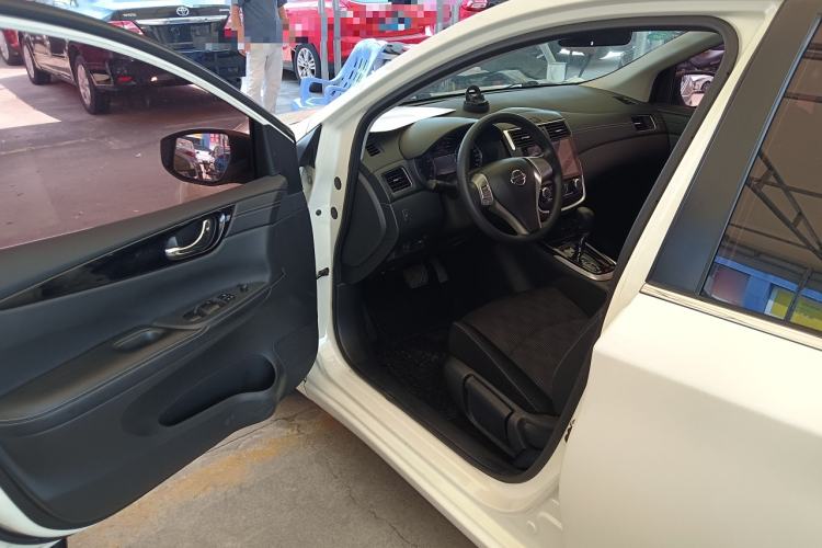 Used Nissan Tiida 2016 1.6L CVT Cool Dynamic Edition
