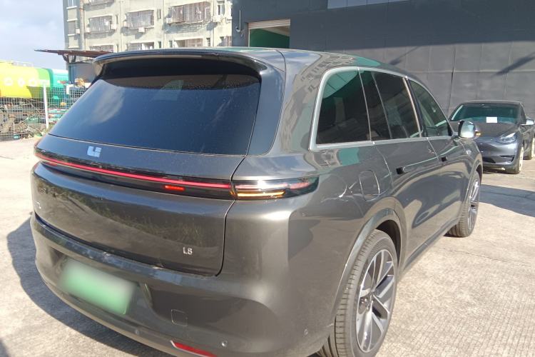 Used Li Auto L8 2024 Ultra Model
