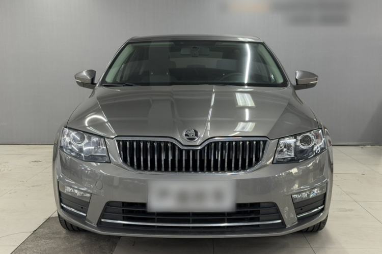 Used Skoda Octavia 2017 Classic Model 1.6L Manual Comfort Edition