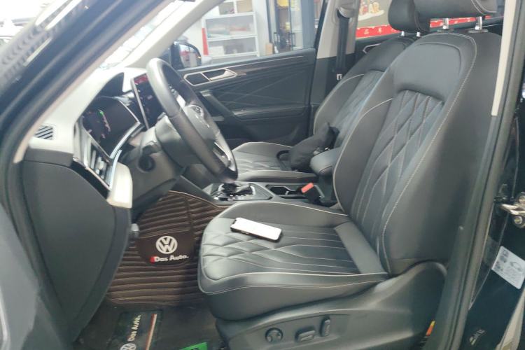 Used Volkswagen Tiguan L 2024 330TSI Automatic Two-Wheel Drive Smart Edition
