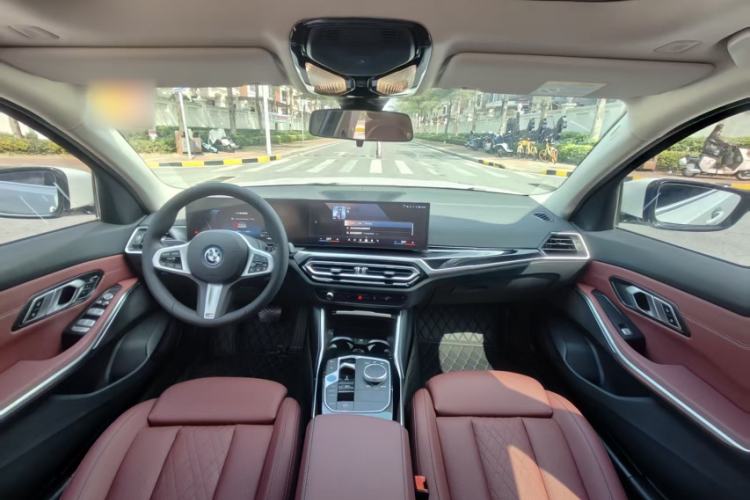 Used BMW i3 2024 eDrive 35 L
