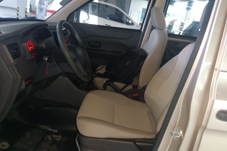 Used Wuling Hongguang V 2019 1.5L Jingqu Version China VI LAR
