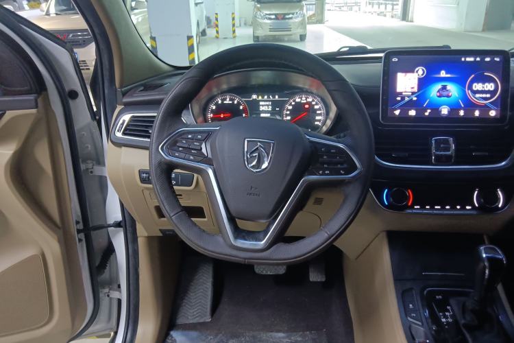 Used Baojun 730 2017 1.8L iAMT Prestige Version 7 Seats