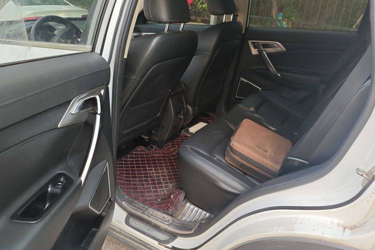 Used Geely Auto Emgrand X7 Sport 2016 2.0L Manual Smart Connect Version
