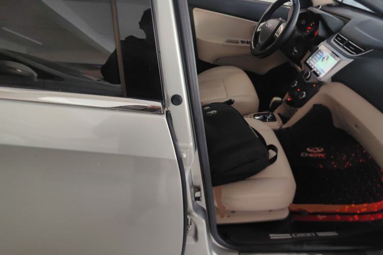 Used Chery Fengyun 2 2013 Hatchback 1.5L AMT Ruìyì Edition
