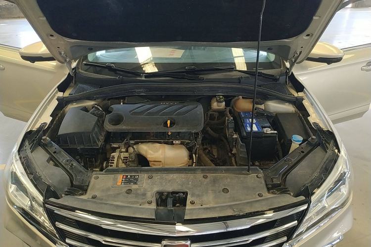 Used Roewe i5 2020 1.5L Automatic 4G Connect Luxury Flagship Edition
