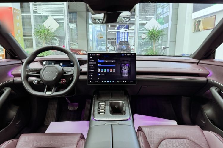 Used  SU7 2024 Rear-Drive Ultra-Long Range Advanced Pro-Level Intelligent Driving Version