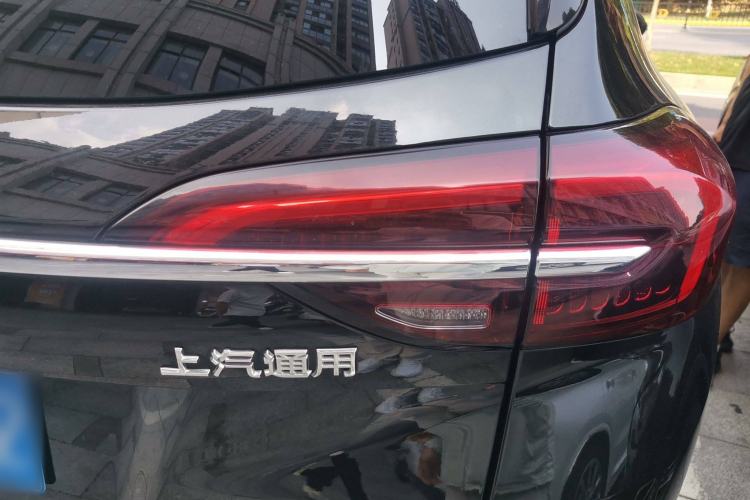 Used Buick Envision 2021 Encore Plus 652T Five-Seat All-Wheel-Drive Luxury Model
