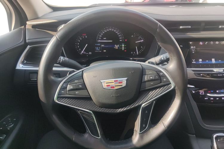 Used Cadillac XT5 2016 25T Luxury Model
