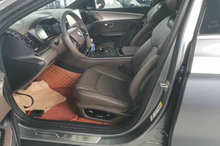 Used BYD Han 2022 DM-i 121KM Prestige Model
