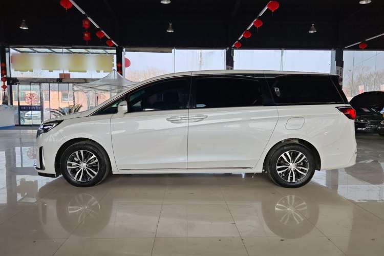 Used Buick GL8 2023 ES Lu Zun Deluxe Model
