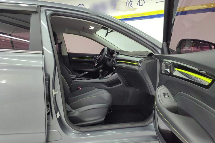 Used Roewe i5 2021 1.5L Manual Platinum Edition
