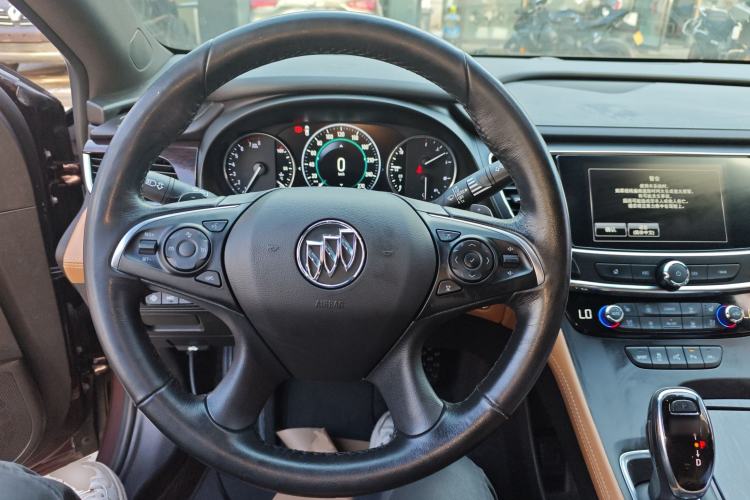 Used Buick LaCrosse 2016 28T Luxury Version
