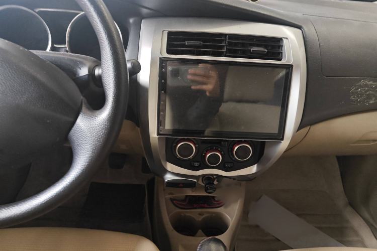 Used Nissan Livina 2015 1.6XE Manual Comfort Edition
