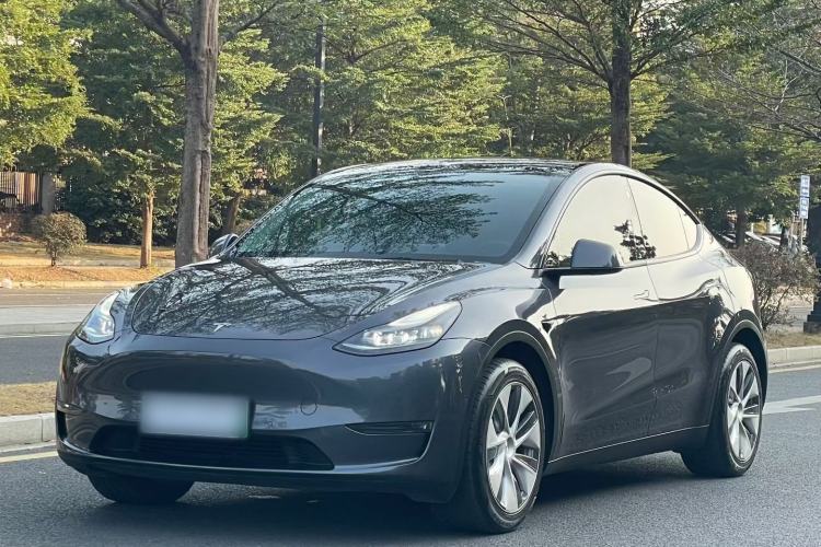 Used Tesla Model Y 2022 Long-Range All-Wheel-Drive Version
