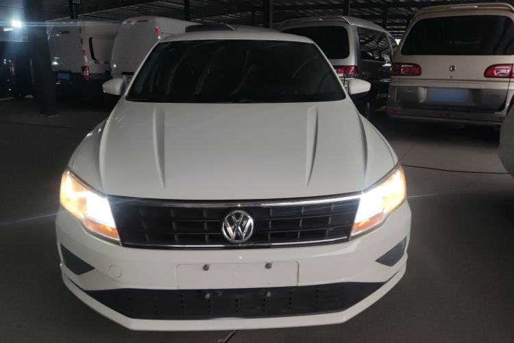 Used Volkswagen Jetta 2017 1.4L Manual Fashion Edition