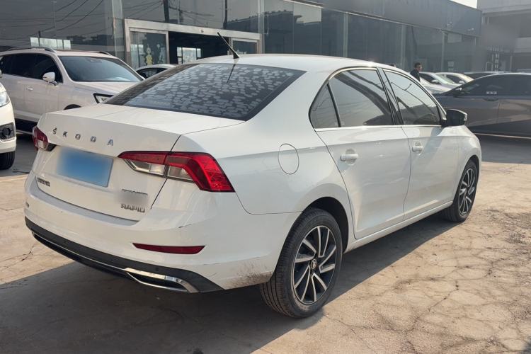 Used Skoda Rapid 2020 1.5L Automatic Comfort Edition
