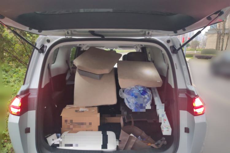 Used Wuling Wuling Starlight 730 2025 Model Plug-in Hybrid 125km Luxury Edition
